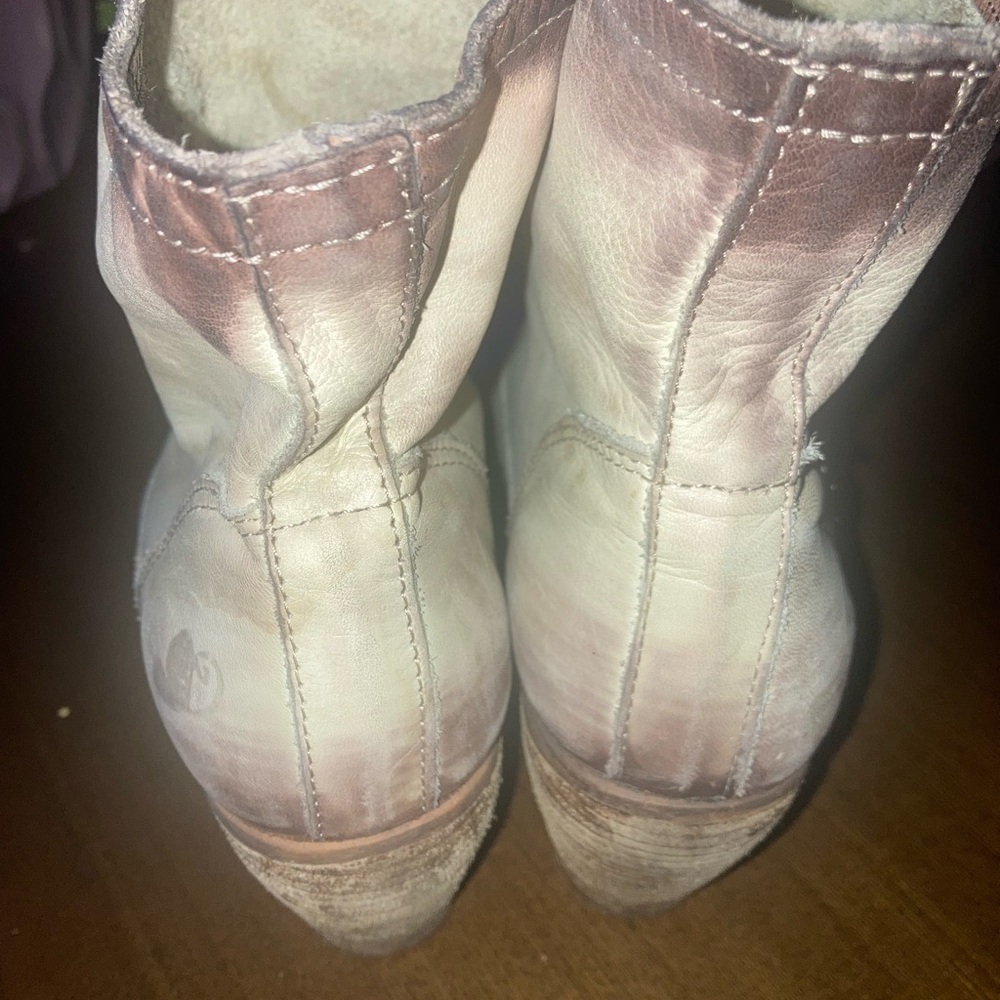 Women's Cream Ankle distressed Cowgirl Booties Size - Picture 2 of 9